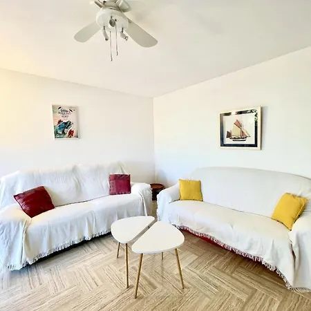 Les Pins A 5 Mn A Pied Du Bord De Apartment *